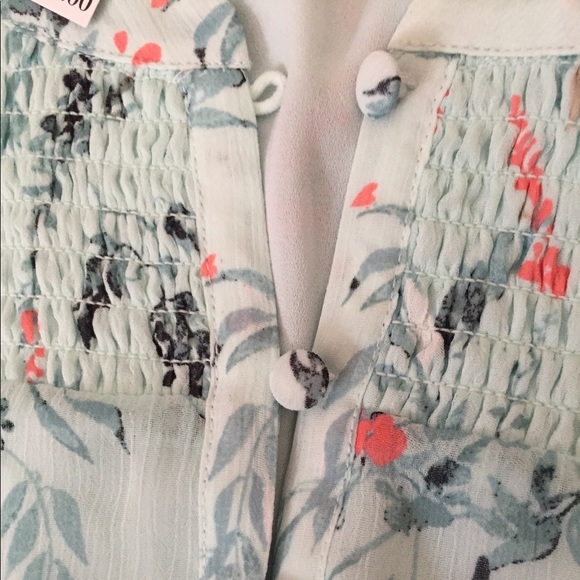 Smocked Blouson Dress In Wisteria See Breeze Preppy Coastal - Picture 10 of 13